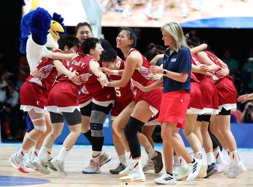 今日头条上海女篮比赛